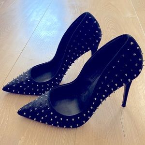 Black spiked Steve Madden heels